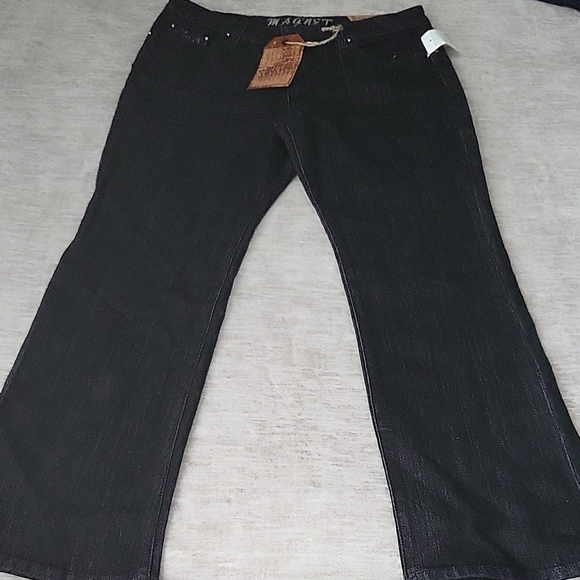 Magnet Denim - Elegant Black Straight Leg Jeans